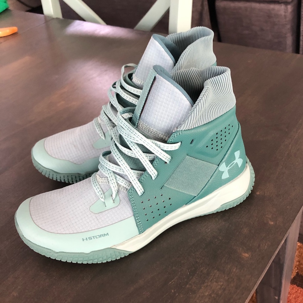 Under Armour Storm Shoes💙